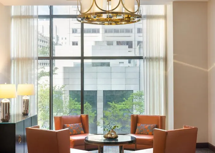 Omni Hotel 4*